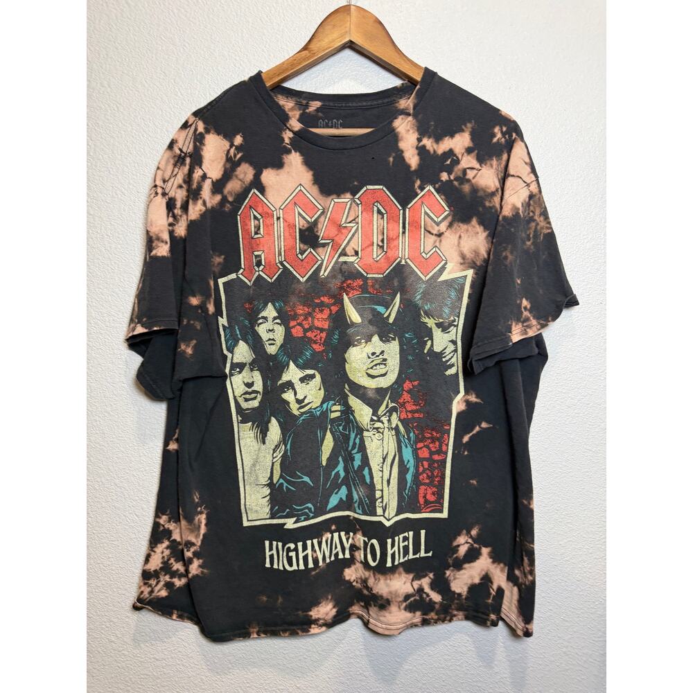 ACDC Highway to Hell Bleached Band Tee Distressed Graphic Rock T Shirt M